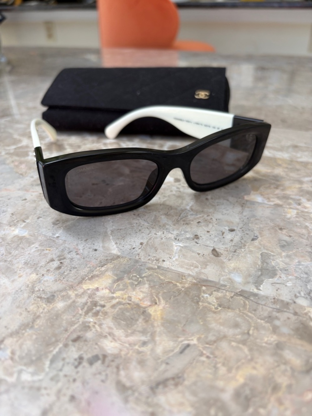 CHANEL Black & White CC Logo Rectangular Sunglasses - Picture 7 of 8